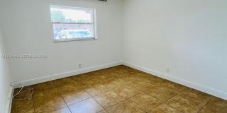 7701 SW 10th Ct Gallery 9