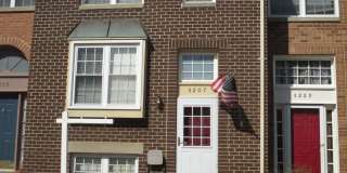 Three Bedroom Townhouse in Alexandria Near Ft Belvoir Gallery 1