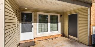 *MOVE IN READY* 3 Bed, 2 Bath Condo, Close to Uptown!!! Gallery 31