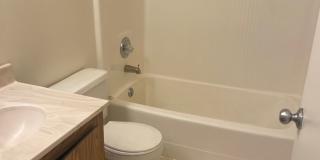 Two Bedroom, Two Bathroom Florida Rd Apt with Convenient Location! Gallery 7