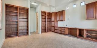 628 Edgebrook Drive Gallery 52