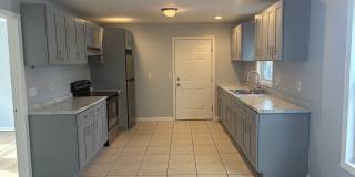 75 Ash Street Gallery 1