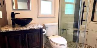 Spacious 4BR House in Edgewater Gallery 43