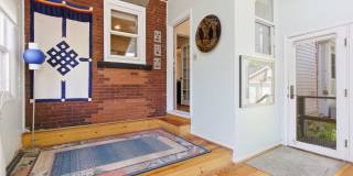 Stunning 5 Bedroom 2.5 Bathroom Home in Squirrel Hill Gallery 23