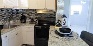 1431 SW 24th Ct Gallery 2