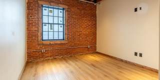 453 E Main Gallery 10