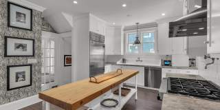 310 Worthington Avenue Gallery 23