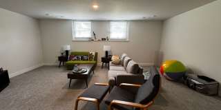 5 Bed 4 Bath Home fenced yard Gallery 43