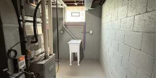 Adorable 3 Bedroom, 2 Bathroom Home with Garage & Off-Street Parking Gallery 20