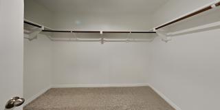 Spacious 4 Bedroom 2 Bathroom Home in Mustang Schools Gallery 11