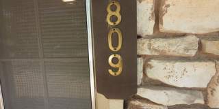 Beautiful one story home Gallery 1