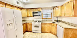 53 WILLIAMS AVE Gallery 3