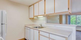 Willamette Falls Court Apartments Gallery 5