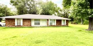 Quiet Country Living Gallery 1