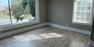 414 East Washington Avenue Gallery 26