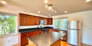 Convenient Northgate 3B Townhome Gallery 1