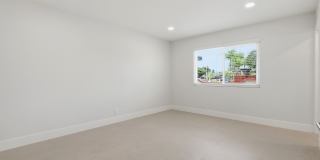 Flexible 5-Bedroom Home with BRAND NEW Designer Upgrades Gallery 11