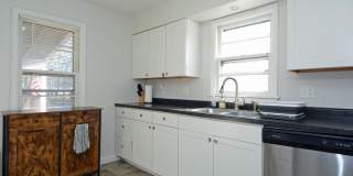 Updated Home in Mounds View 3BD 2Bath W/HUGE Backyard!! Gallery 7