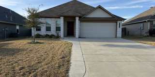 303 Camp Bowie Road Gallery 1