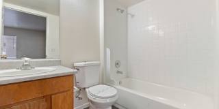 Bright & Open 2 Bed, 2 Bath Condo in Las Vegas Gallery 15