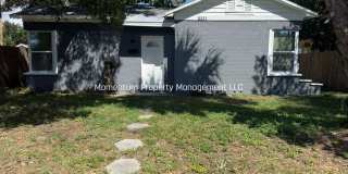 Cute  Cozy 1 Bedroom in Central St. Pete! Apply for FREE This Holiday Season! Gallery 1