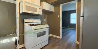 CHARMING 2 BEDROOM DUPLEX IN KANSAS CITY-COMING SOON Gallery 8