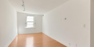 258 S 9TH Street Gallery 5