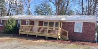 5 Bedroom, 2.5 Bathroom house, Super convenient location! Arden Gallery 1