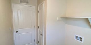 Immaculate like New Home in the gated Windmills at Tule Heights! Gallery 13