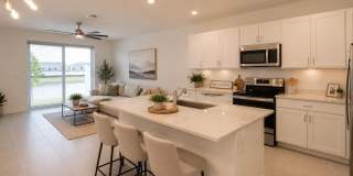 206 SE Woodbark Street Gallery 3