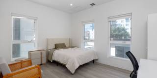 1815 W Adams Boulevard - Co-Living Gallery 6