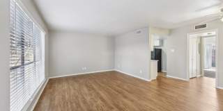 Premier Gardens Apt. Gallery 9