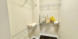 230 W Washington St Gallery 10