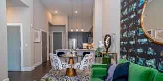 Canal 1535 Gallery 23