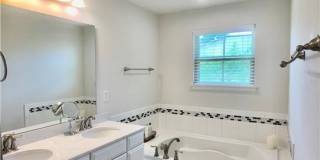 Room in 3 Bedroom Home at Audubon Park Dr Room in 3 Bedroom Home at Audubon Park Dr Gallery 45
