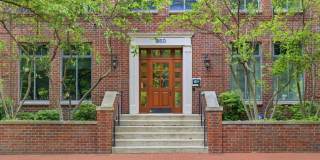 250 Daniel Burnham Square Gallery 36