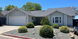 3br/2ba Home with Golf Course Access Gallery 1