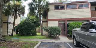 1818 WARRINGWOOD Drive Gallery 1