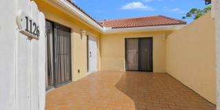 1120 Hyacinth Place Gallery 1