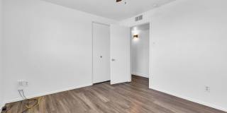 6 Bedrooms, 3 Bath,  Pool CLOSE TO ASU (Rural & Broadway) Gallery 42