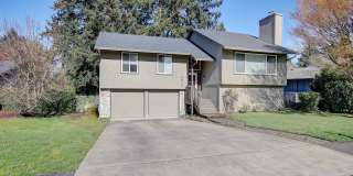 Spacious 4bd 2.5ba Home - Avail. Now! Gallery 34