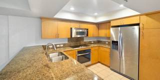 Steps from the Beach: 2BD/2BA Condo in Pacific Beach with Balcony, W/D & Covered Parking Gallery 6