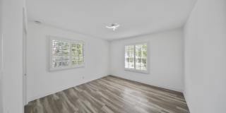 21801 Chatsworth St Gallery 14