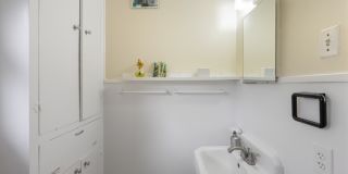 706 1/2 Patterson Gallery 13