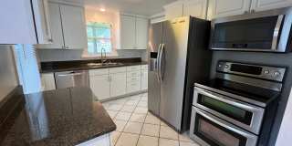 3 Bed 1 Bath Downtown St. Joseph 3 Bed 1 Bath Downtown St. Joseph Gallery 5