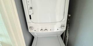 2 bed house on Rva Northside!  Central hvac, hardwoods,all electric, lots of parking, laundry, Gallery 13