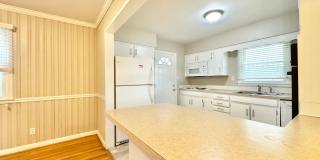 Charming 2BR with Refinished Hardwoods Gallery 13