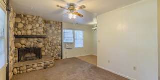 Cozy House With Great Yard Space! Cozy House With Great Yard Space! Gallery 4