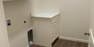 3 bedroom, 2.5 bathroom, 2 car garage Gated Neighborhood Gallery 13