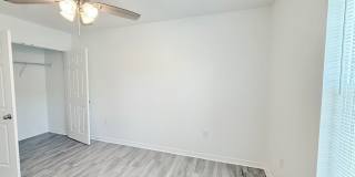 Spacious 4-Bedroom Townhome Gallery 14